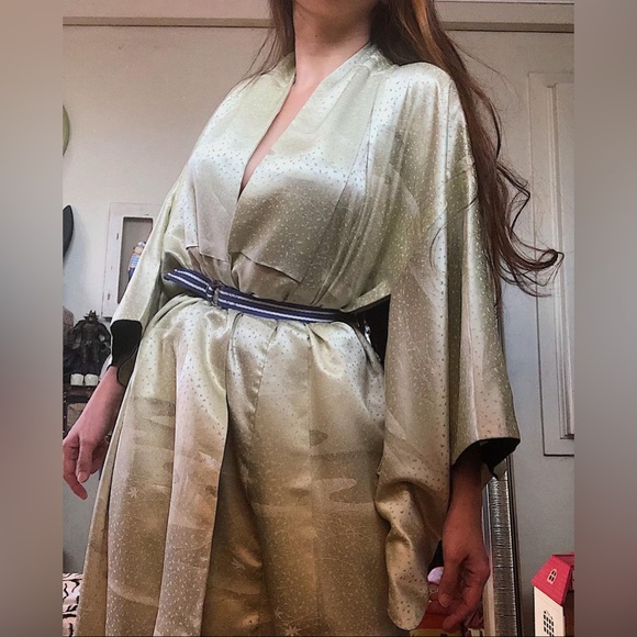 Authentic Japanese  Kimono / Robe - Picture 5 of 9